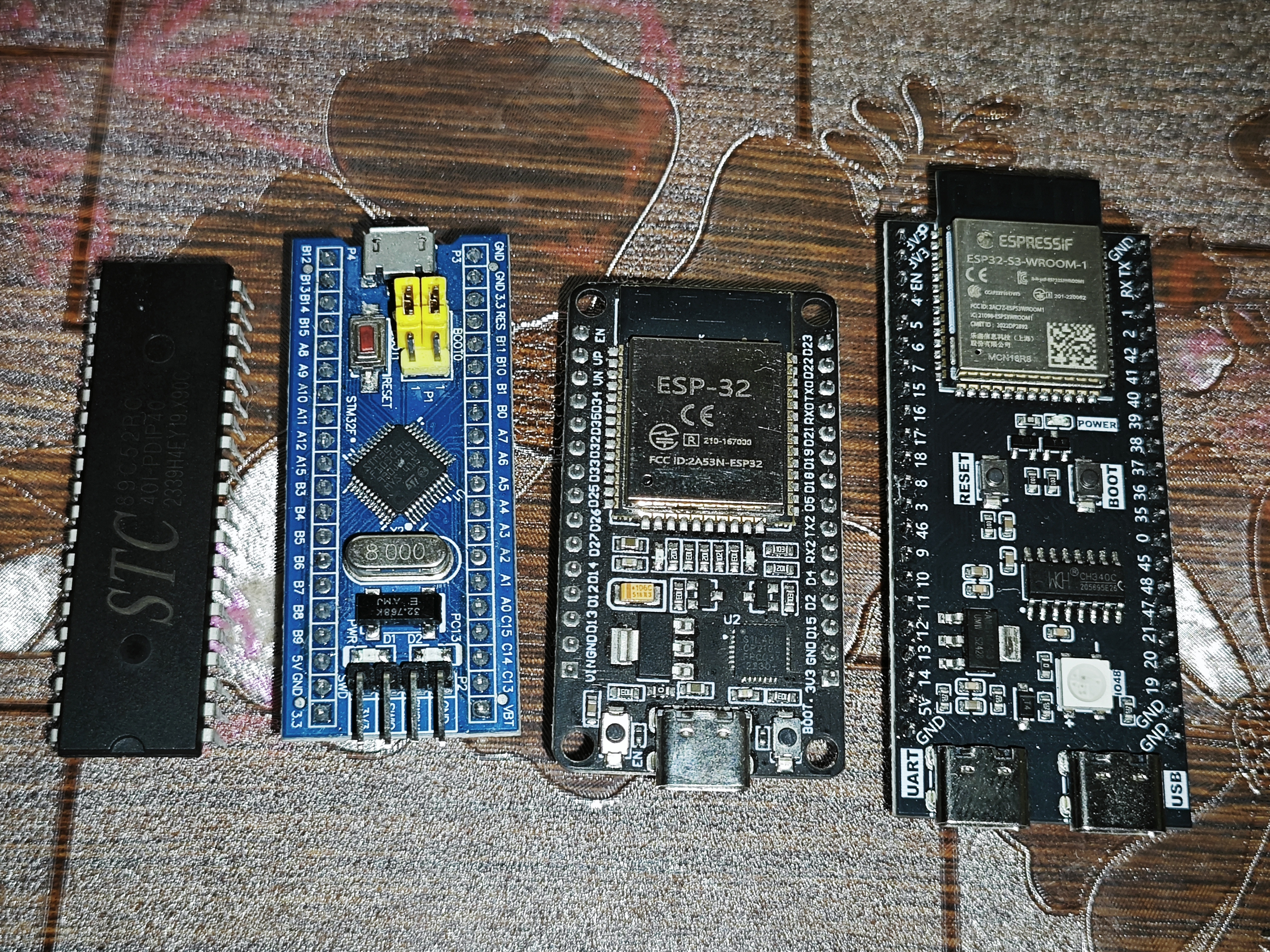 C51, STM32, ESP32, ESP32-S3大小对比图（1）
